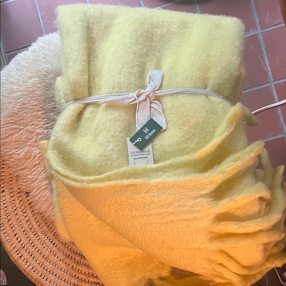 UO Monroe Soft Yellow Fringe Throw Blanket NWT